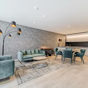 **** Appart hôtel Acropolis - Luxury Appartments I Hotelservice And Parking Belgique